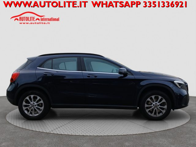 Mercedes-Benz GLA 220 Automatic 4Matic Business Extra Sport - foto 2 di 4