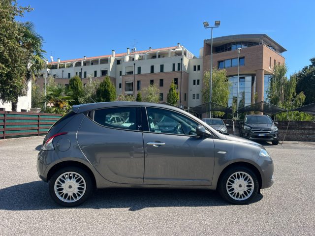 Lancia Ypsilon 1.2 69 CV 5 porte Silver UNICO PROPRIETARIO - foto 3 di 4
