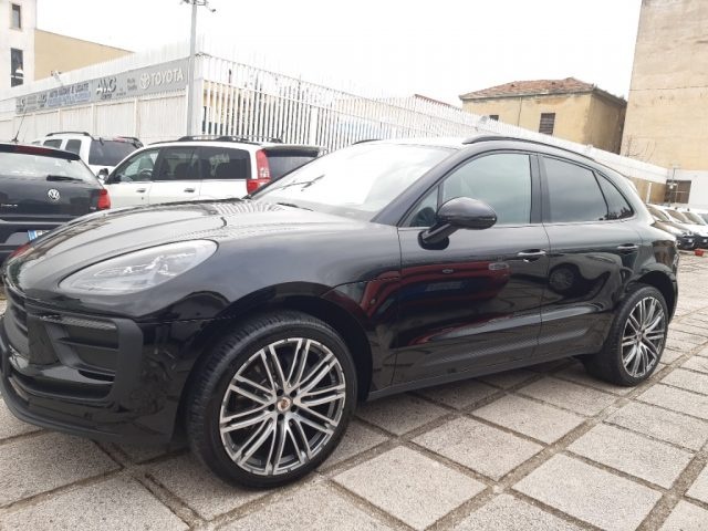 Porsche Macan 2 - foto 2 di 4