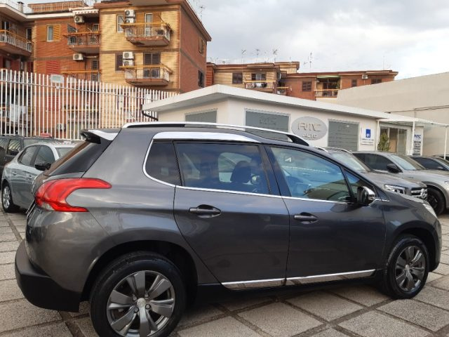 Peugeot 2008 PureTech 82 Allure - foto 3 di 4