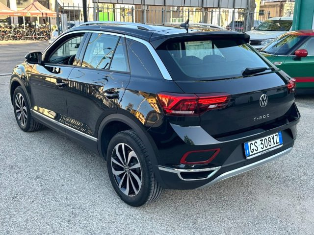 Volkswagen T-Roc 1.0 TSI STYLE LED C17" CARPLAY KAMERA CLIMA CRUISE - foto 4 di 4