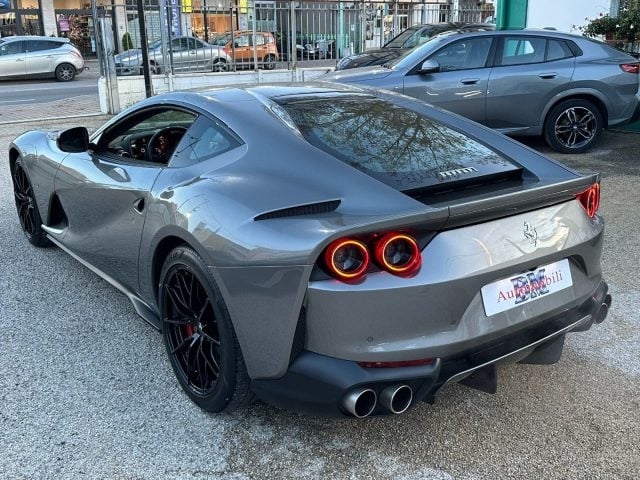 Ferrari 812 SUPERFAST I TAGLIANDI POWER CARBONIO STRAFUL - foto 4 di 4