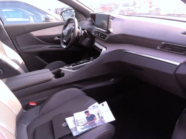 Peugeot 5008 Hybrid 136 e-DCS6 GT - foto 3 di 4
