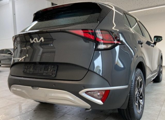 Kia Sportage 1.6 TGDi MHEV Vision prezzo Reale km 0 a LISCATE