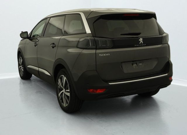 Peugeot 5008 Hybrid 136 e-DCS 6 Allure 7/Posti usato a LISCATE