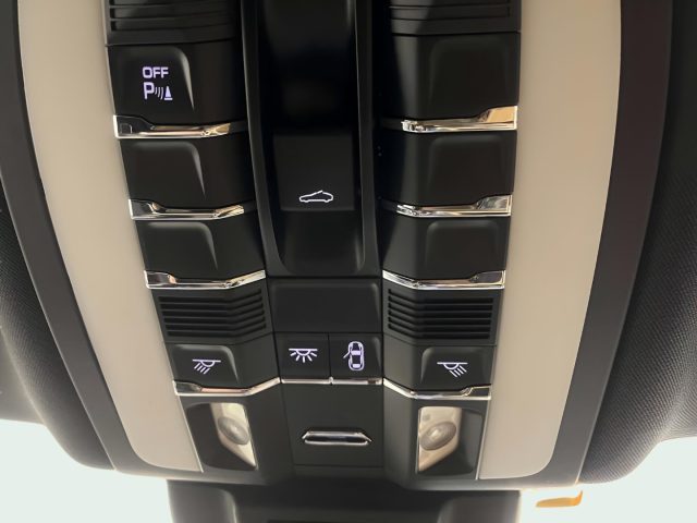 Porsche Macan 3.0 S Diesel - Cam - Cruise/Lim - Tetto usato a LISCATE