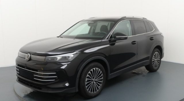 Volkswagen Tiguan 1.5 eTSI 150 CV ACT DSG Elegance N1 Autocarro usato a LISCATE