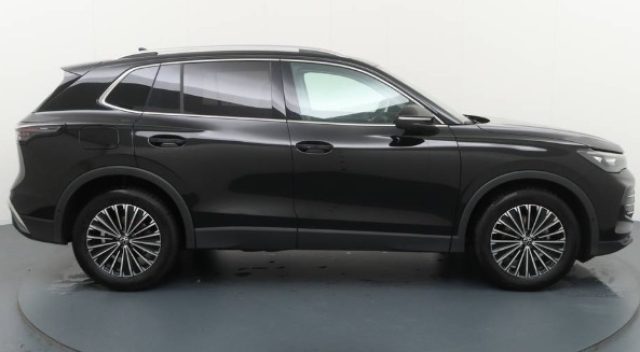 Volkswagen Tiguan 1.5 eTSI 150 CV ACT DSG Elegance N1 Autocarro - foto 4 di 4