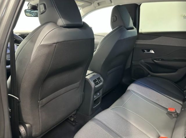 Peugeot 308 BlueHDi 130 S&S EAT8 Allure N1 Autocarro usato a LISCATE