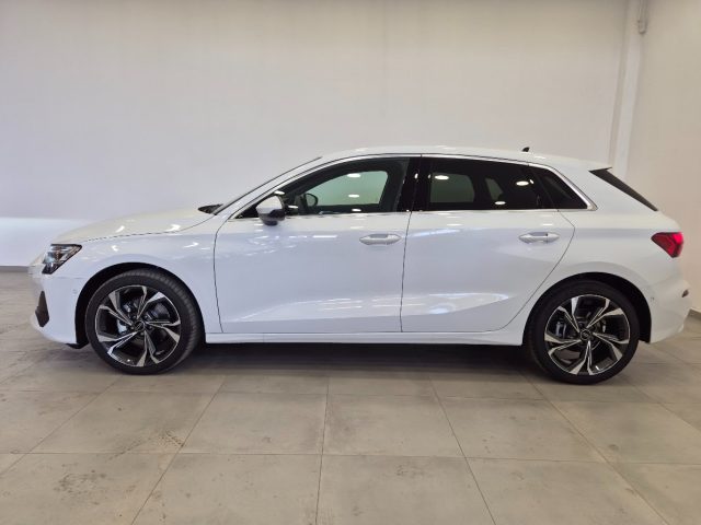 Audi A3 35 TFSI MHEV S tronic S line edition - foto 3 di 4