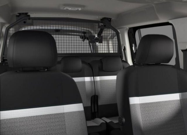 Citroen Berlingo BlueHDi 130 S&S EAT8 Combi Plus N1 Style e Confort - foto 4 di 4