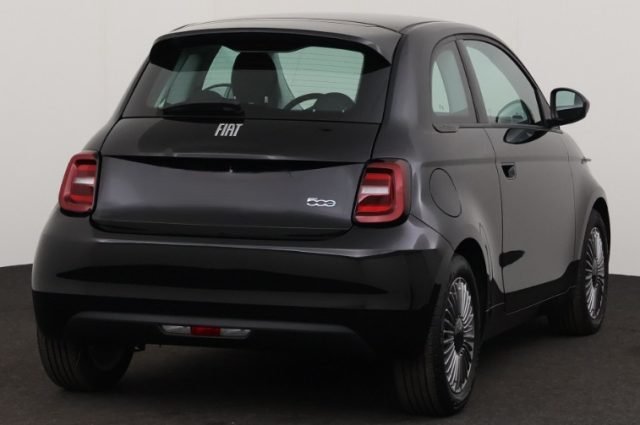 Fiat 500e Berlina 23,8 kWh Icon - foto 3 di 4