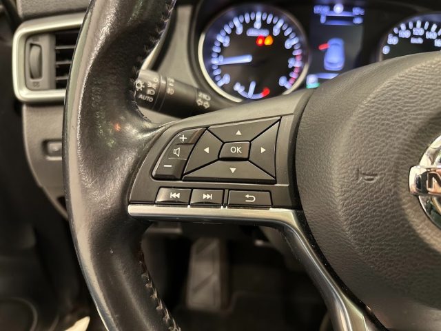 Nissan Qashqai 1.2 X-Tronic N-Connecta - UNIPR. - Keyless - Cam, del 2018, 75.000 km, in vendita a Liscate (MI)