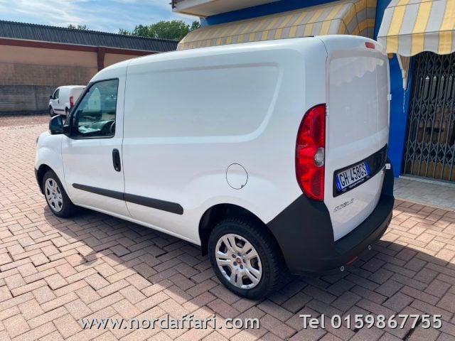 Fiat Doblo Doblò 1.6 MJT 105CV PC-TN Lounge 3 POSTI - foto 2 di 4