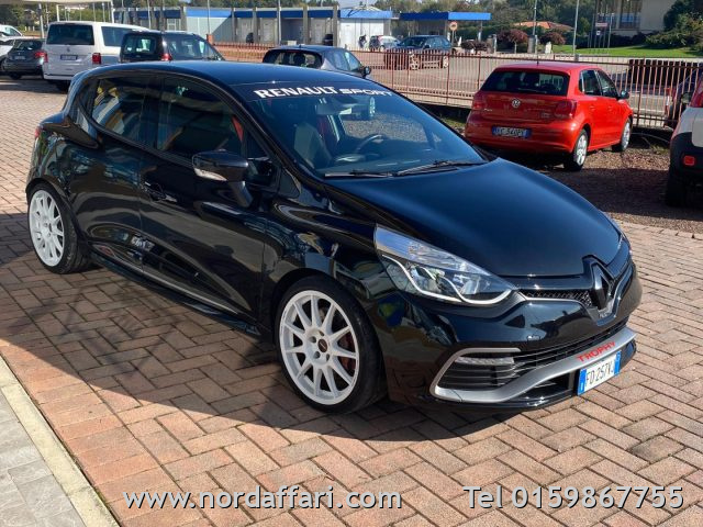 Renault Clio TCe 220CV EDC 5 porte Energy R.S. Trophy N�2589 usato a BRUSNENGO