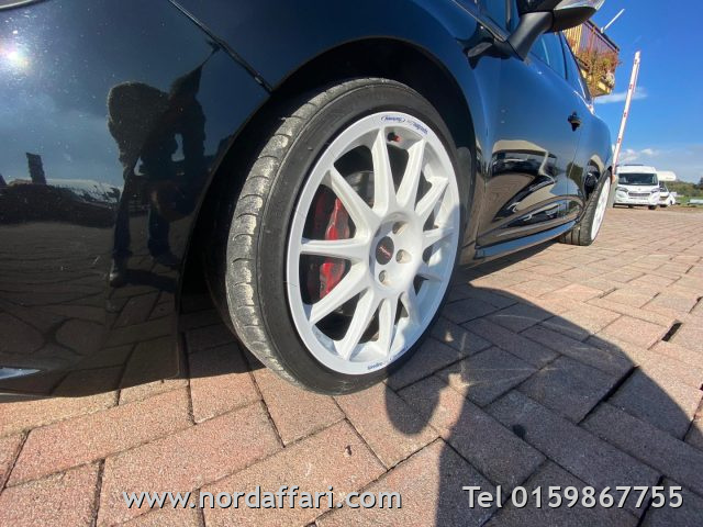 Renault Clio TCe 220CV EDC 5 porte Energy R.S. Trophy N°2589, del 2016, 106.664 km, in vendita a Brusnengo (BI)
