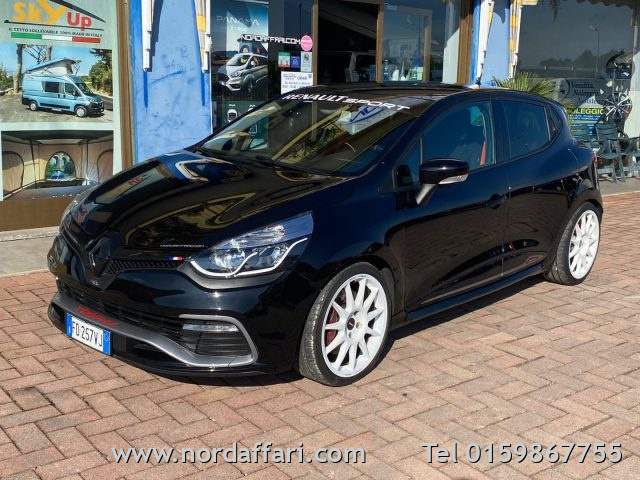 Renault Clio TCe 220CV EDC 5 porte Energy R.S. Trophy N�2589 usato a BRUSNENGO