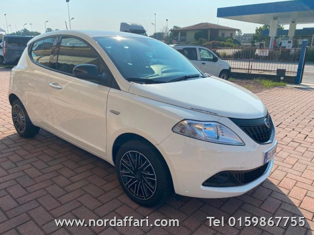 Lancia Ypsilon 1.0 FireFly 5 porte S&S Hybrid Oro 5 POSTI - foto 4 di 4