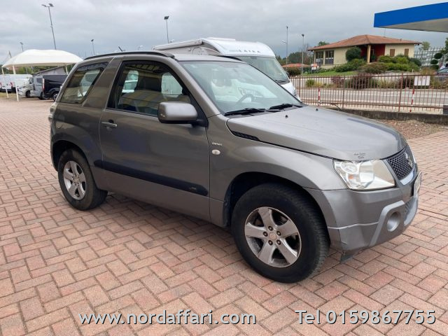 Suzuki Grand Vitara 1.9 DDiS 3 porte - foto 3 di 19