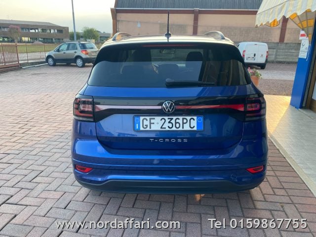 Volkswagen T-Cross 1.0 TSI 110 CV DSG R-Line - foto 4 di 4