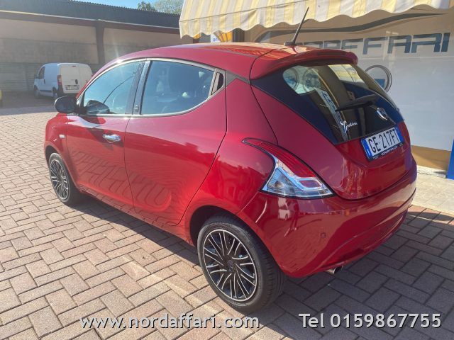 Lancia Ypsilon 1.0 FireFly 5 porte S&S Hybrid Ecochic Gold - foto 3 di 4