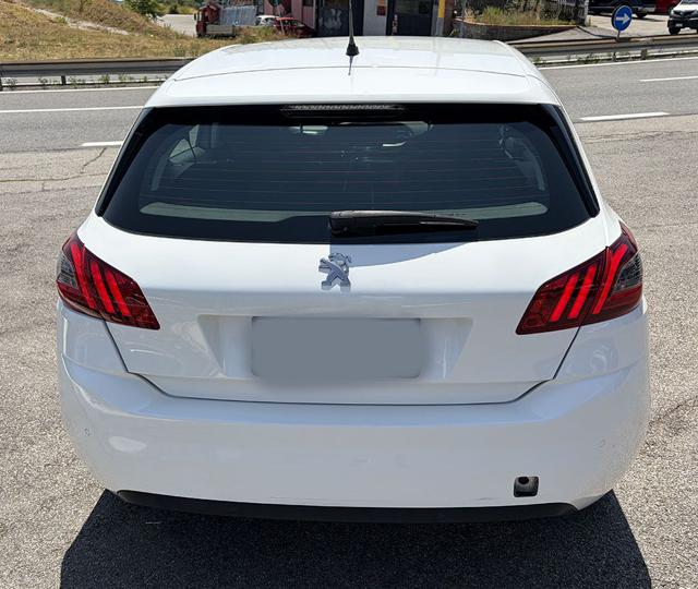 Peugeot 308 BlueHDi 100 S&S Active - foto 3 di 4