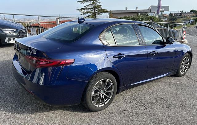 Alfa Romeo Giulia 2.2 Turbodiesel 160 CV AT8 Super - foto 3 di 4