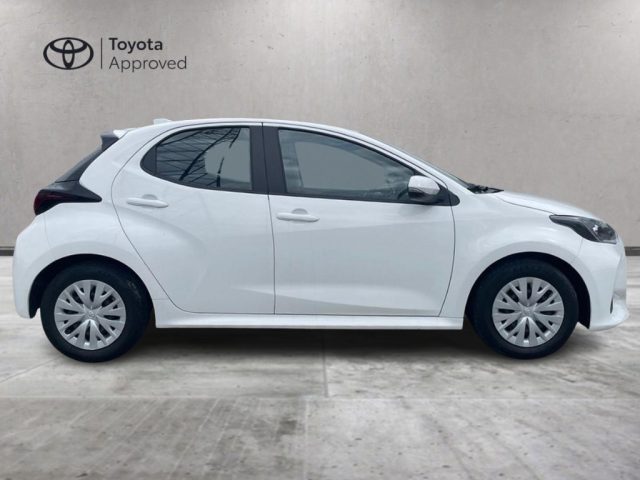 Toyota Yaris 1.5 Hybrid 5 porte Active - foto 4 di 4