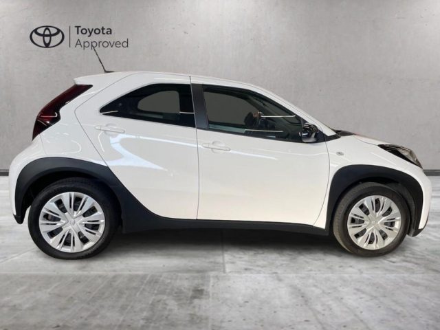 Toyota Aygo X 1.0 VVT-i 72 CV 5 porte Active - foto 4 di 4
