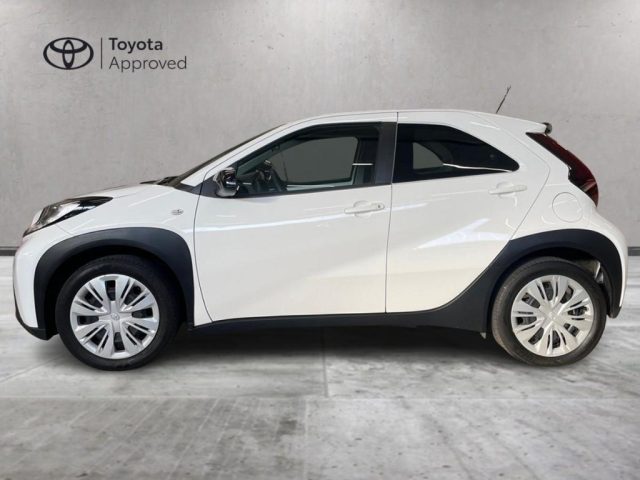Toyota Aygo X 1.0 VVT-i 72 CV 5 porte Active - foto 3 di 4