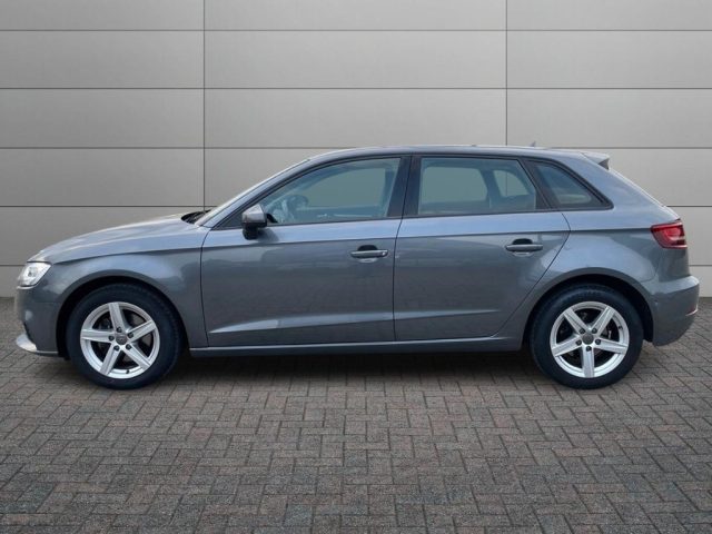 Audi A3 1.0 TFSI Business - foto 2 di 4