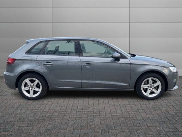 Audi A3 1.0 TFSI Business - foto 3 di 4