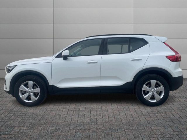 Volvo XC40 B3 automatico Essential - foto 2 di 4