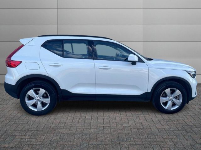 Volvo XC40 B3 automatico Essential - foto 3 di 4