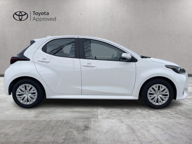 Toyota Yaris 1.0 5 porte Active - foto 4 di 4