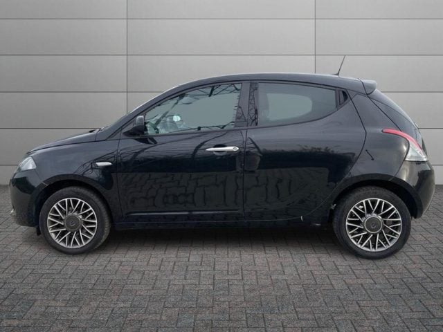 Lancia Ypsilon 1.2 69 CV 5 porte GPL Ecochic - foto 2 di 4