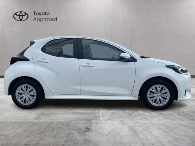 Toyota Yaris 1.5 Hybrid 5 porte Active - foto 4 di 4