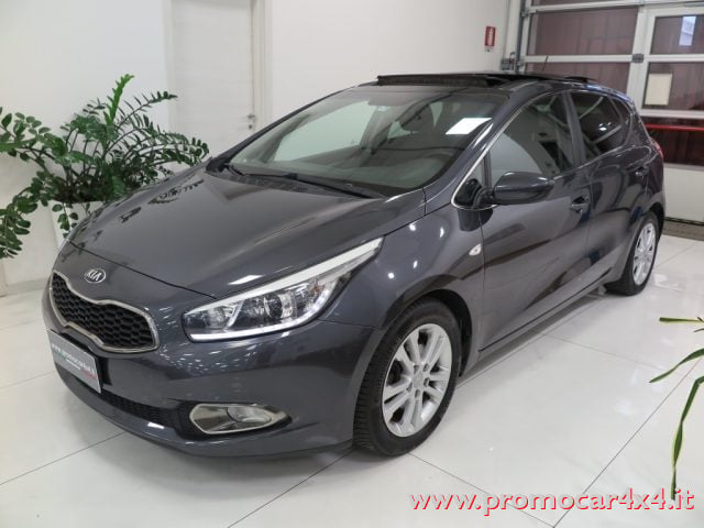 Kia cee'd 1.6 CRDi 110 CV 5 porte high tech "Unico Propr.", del 2014, 199.000 km, in vendita a Modena (MO)