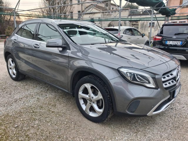 Mercedes-Benz GLA 200 d Automatic Sport - foto 3 di 4