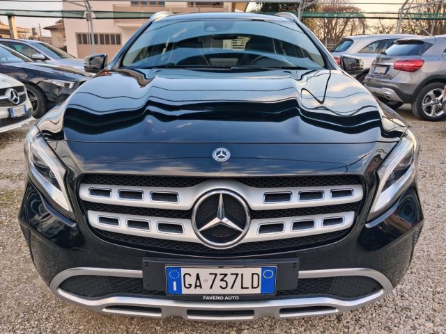 Mercedes-Benz GLA 180 Automatic Sport - foto 2 di 4