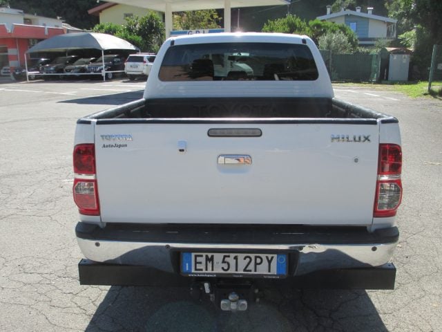 Toyota Hilux + IVA !!! 3.0 D-4D aut.4WD 4p. DC Stylex, del 2012, 320.200 km, in vendita a Pisogne (BS)