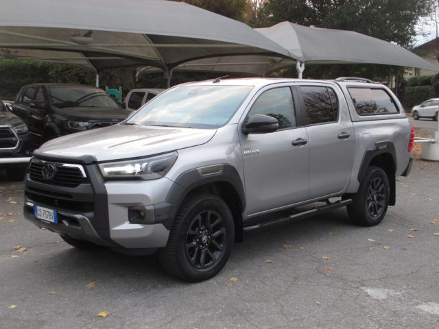 Toyota Hilux + IVA !!! OK NEOPATENTATI !! 2.8 D 4WD Invincible usato a PISOGNE