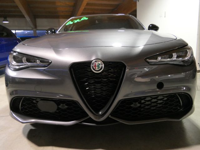 Alfa Romeo Giulia 2.0 Turbo 280 CV AT8 AWD Q4 Veloce - foto 2 di 4