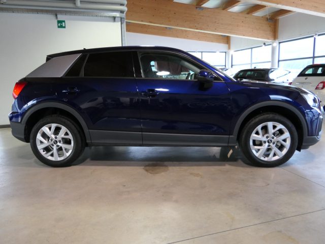 Audi Q2 30 TFSI Business - foto 3 di 4