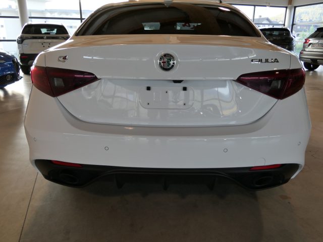 Alfa Romeo Giulia 2.0 Turbo 280 CV AT8 Veloce - foto 4 di 4