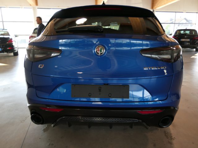 Alfa Romeo Stelvio 2.0 Turbo 280 CV AT8 Q4 Veloce - foto 4 di 4