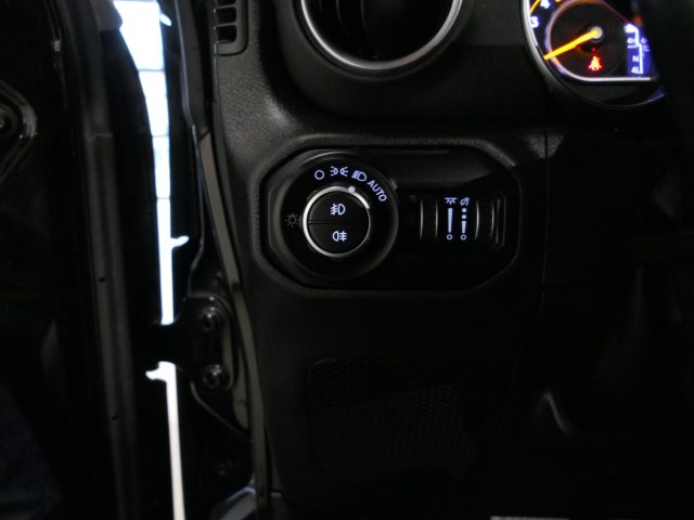 Jeep Wrangler Unlimited 2.2 Mjt II Sahara usato a BRUNICO