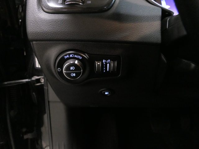 Jeep Compass 1.3 Turbo T4 190 CV PHEV AT6 4xe LONGITUDE, del 2021, 88.000 km, in vendita a Brunico (BZ)