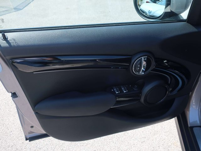 MINI One Mini IV F55 5p 5p 1.5 Classic 102cv - autom.-Prezz - foto 4 di 4