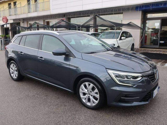 Renault Megane Megane IV Sporter 1.5 blue dci Business 115cv edc, del 2021, 110.650 km, in vendita a Ponte Di Piave (TV)